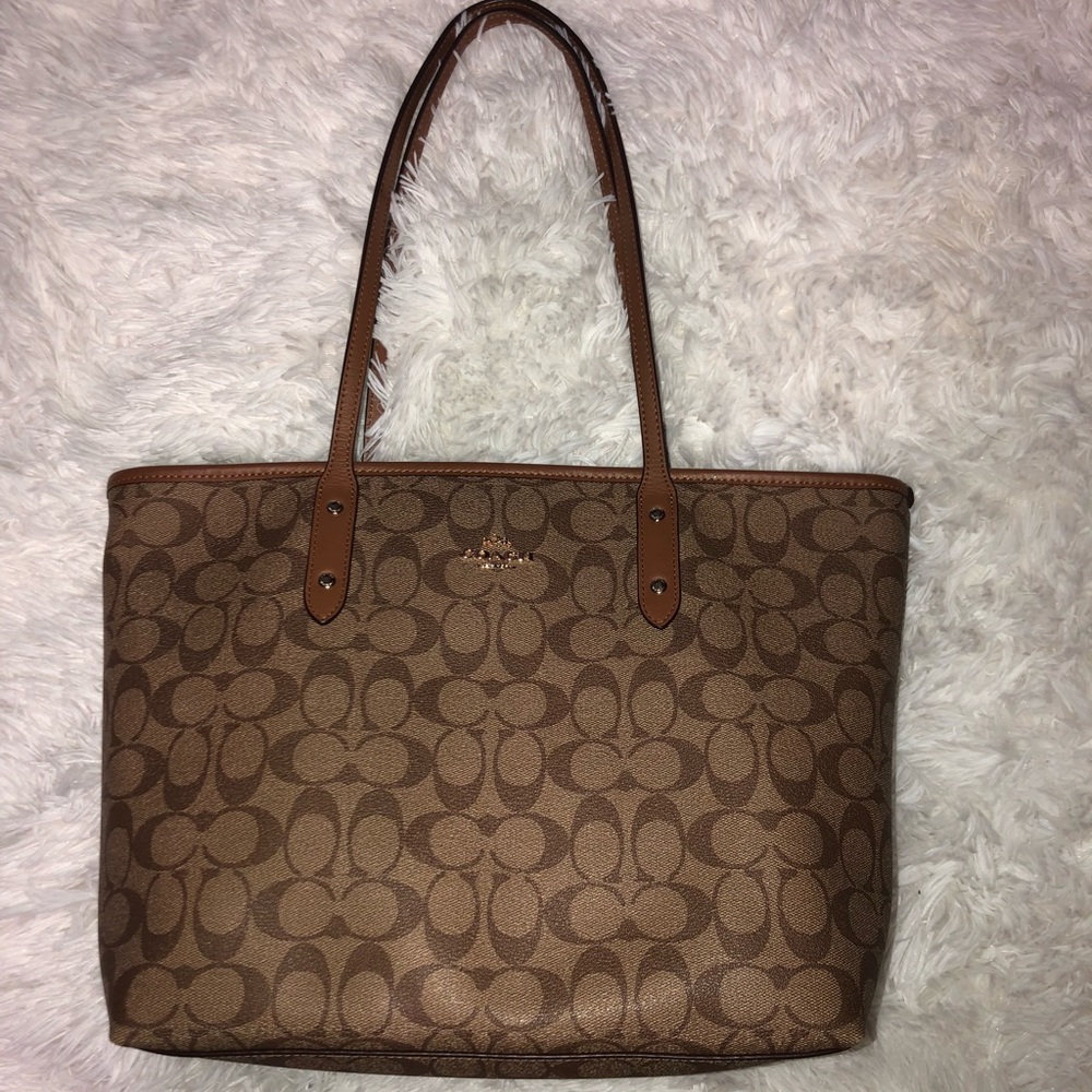 Coach signature tote